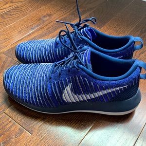 Men’s Nike Roshe FlyKnit Like-New Size 10